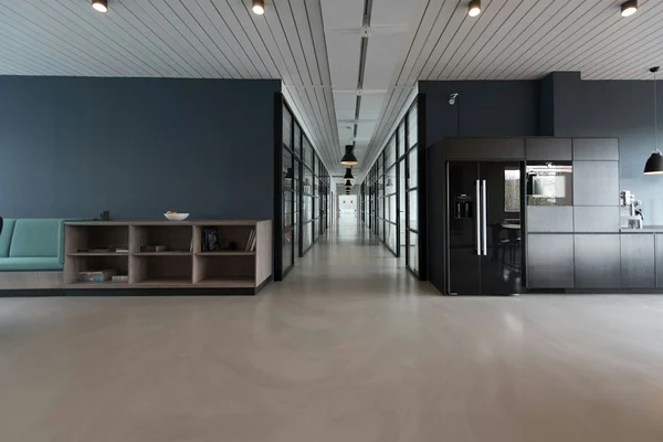 Ambiente corporativo de consultoria imobiliária